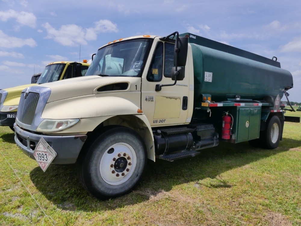2005 International 4300 (A44501)