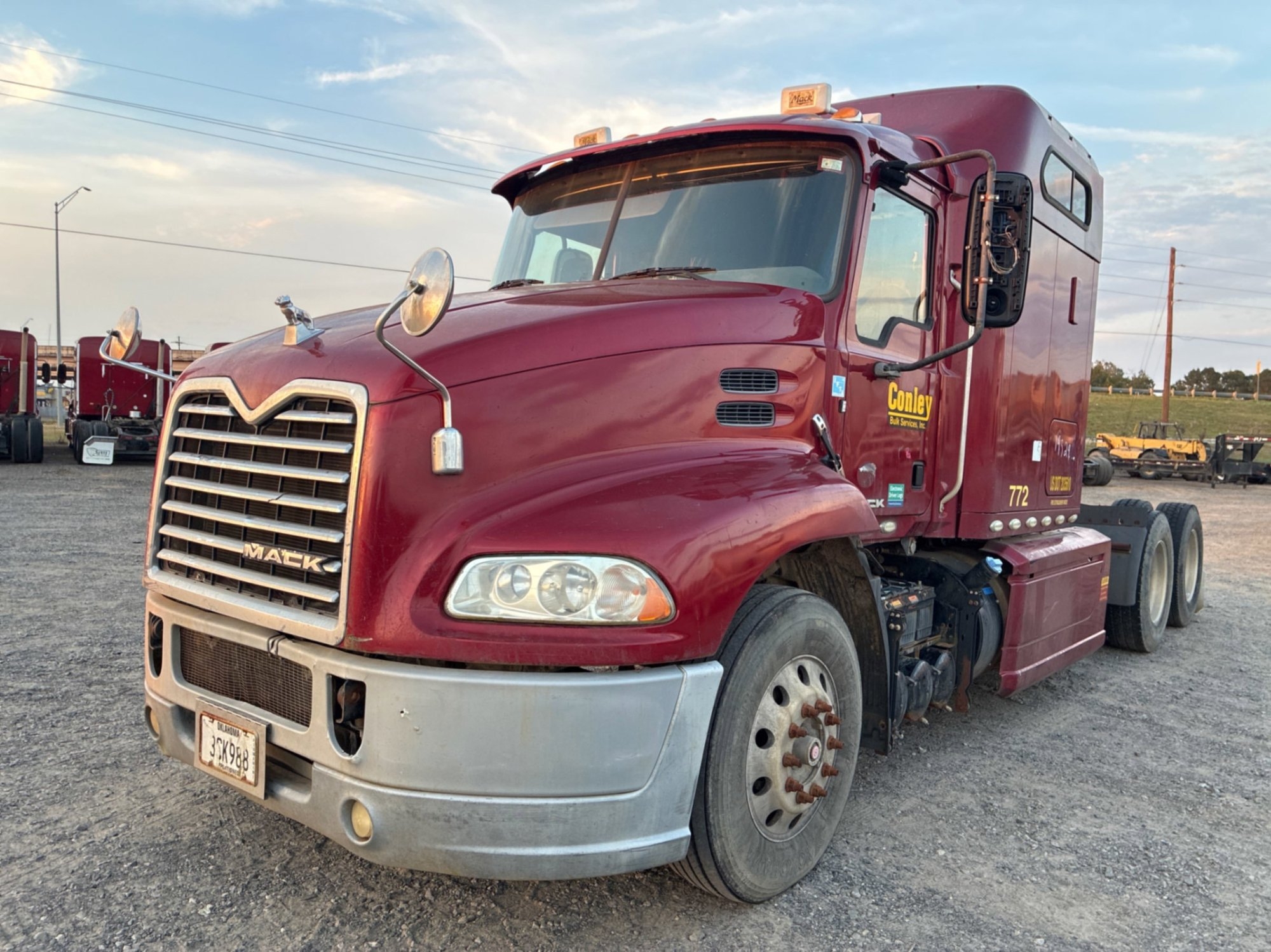2016 MACK CXU613 MID-ROOF SLEEPER (INOPERABLE) (A55745)