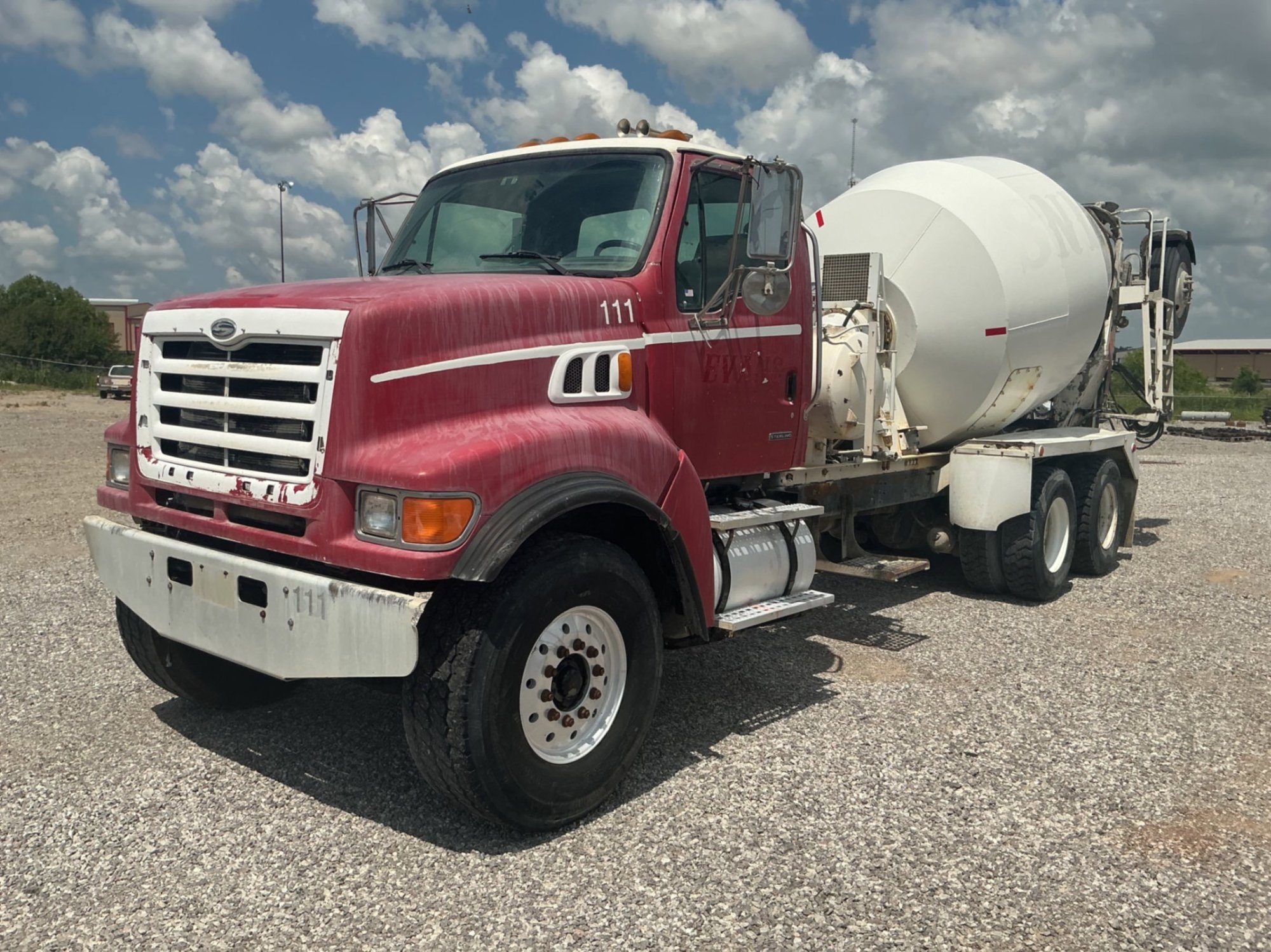 2004 STERLING LT9500 SERIES MIXER TRUCK (A50854)