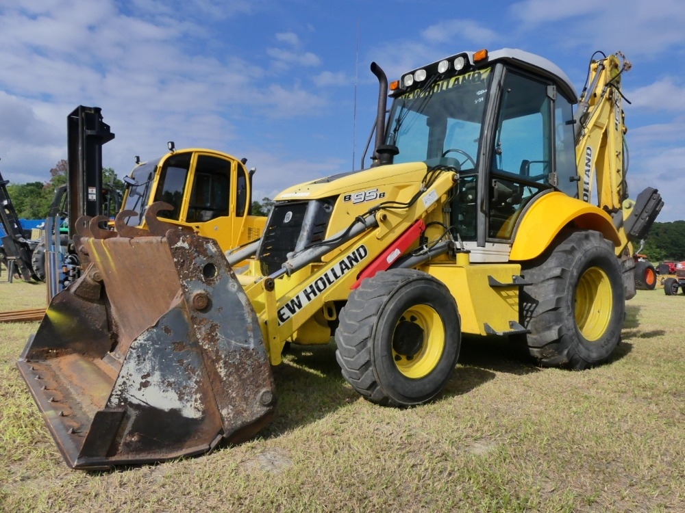 New Holland B95B (A50123)
