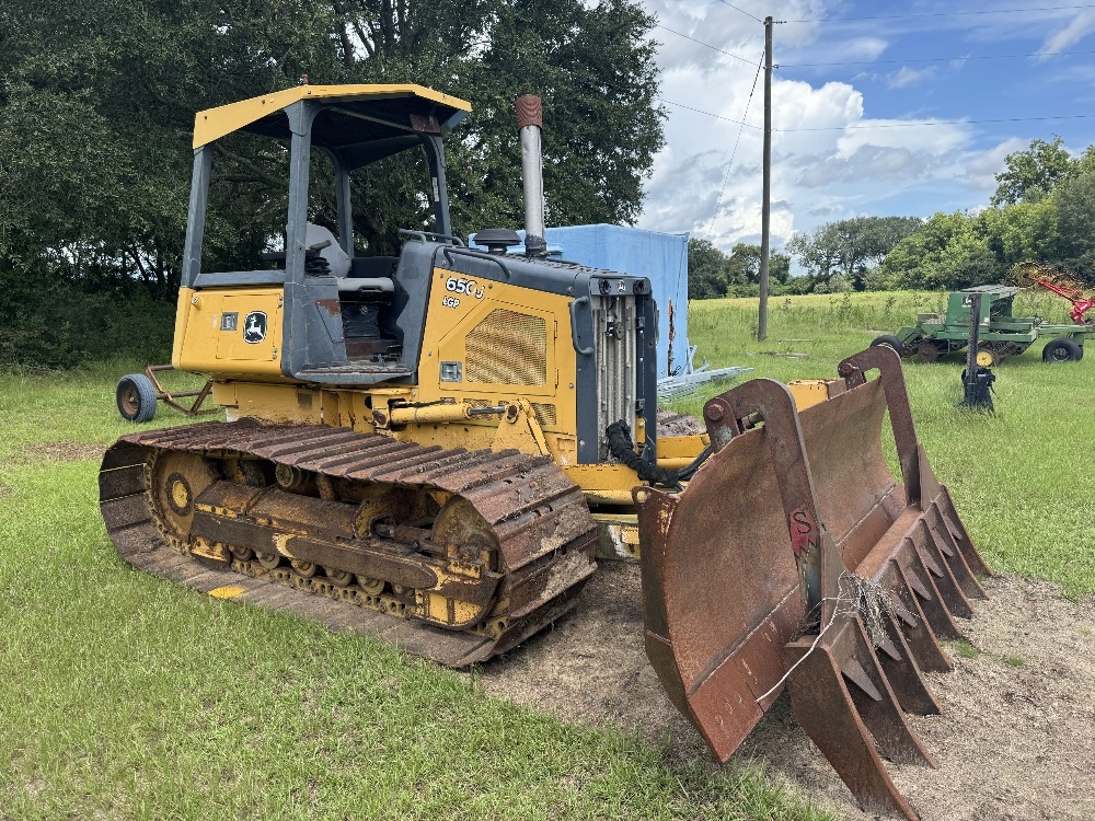 2011 Deere 650J (Camilla, GA) (A50123)
