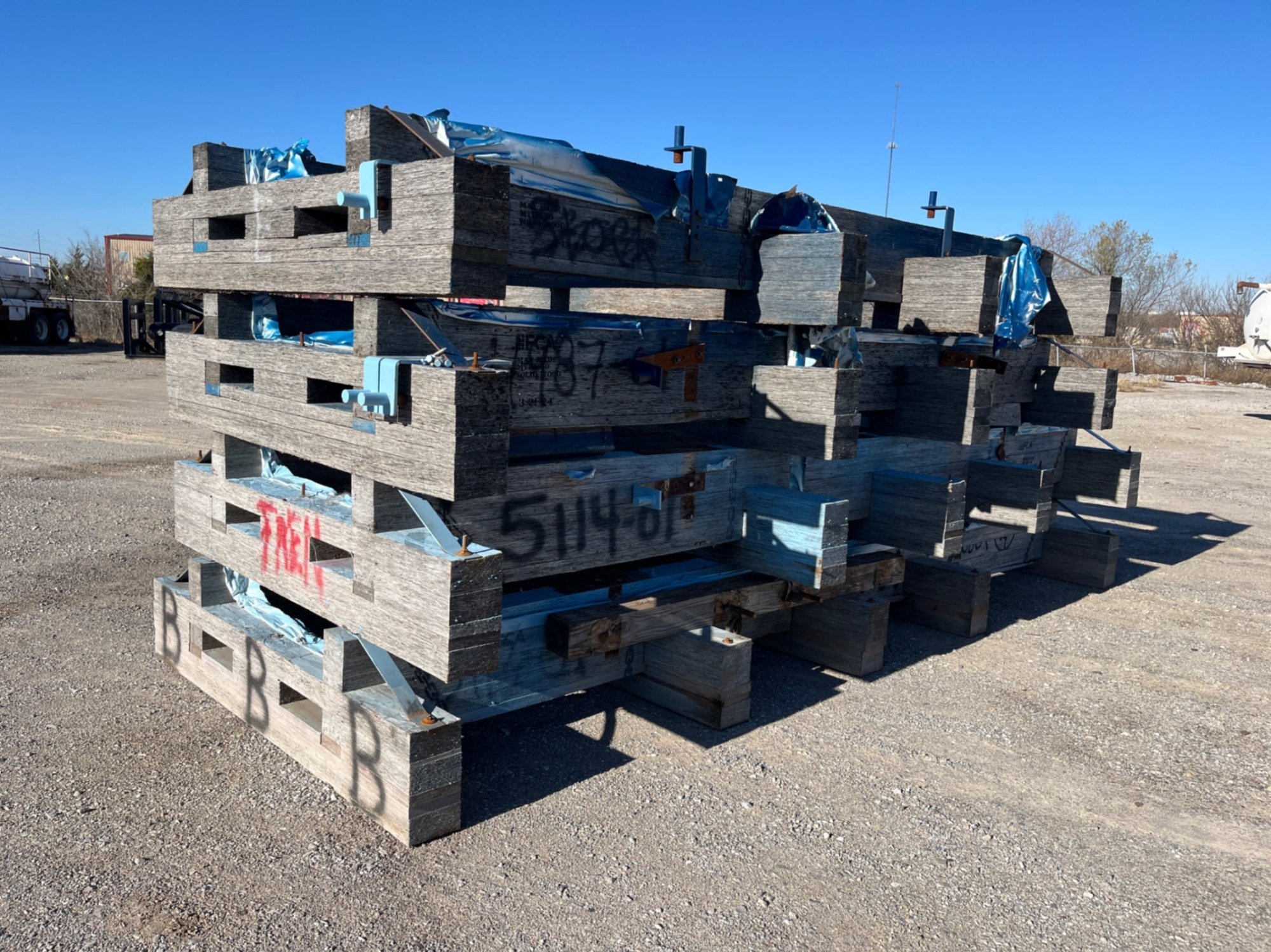 4 SEMI MOTOR SHIPPING BLOCKS (A58216)