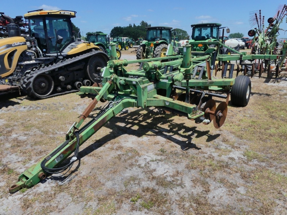 Unverferth Brent CPC PT 16' Disc Ripper (A44501)