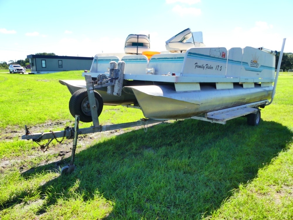 Sunray Family Fisher 17.5 18' Pontoon Boat (A53316)