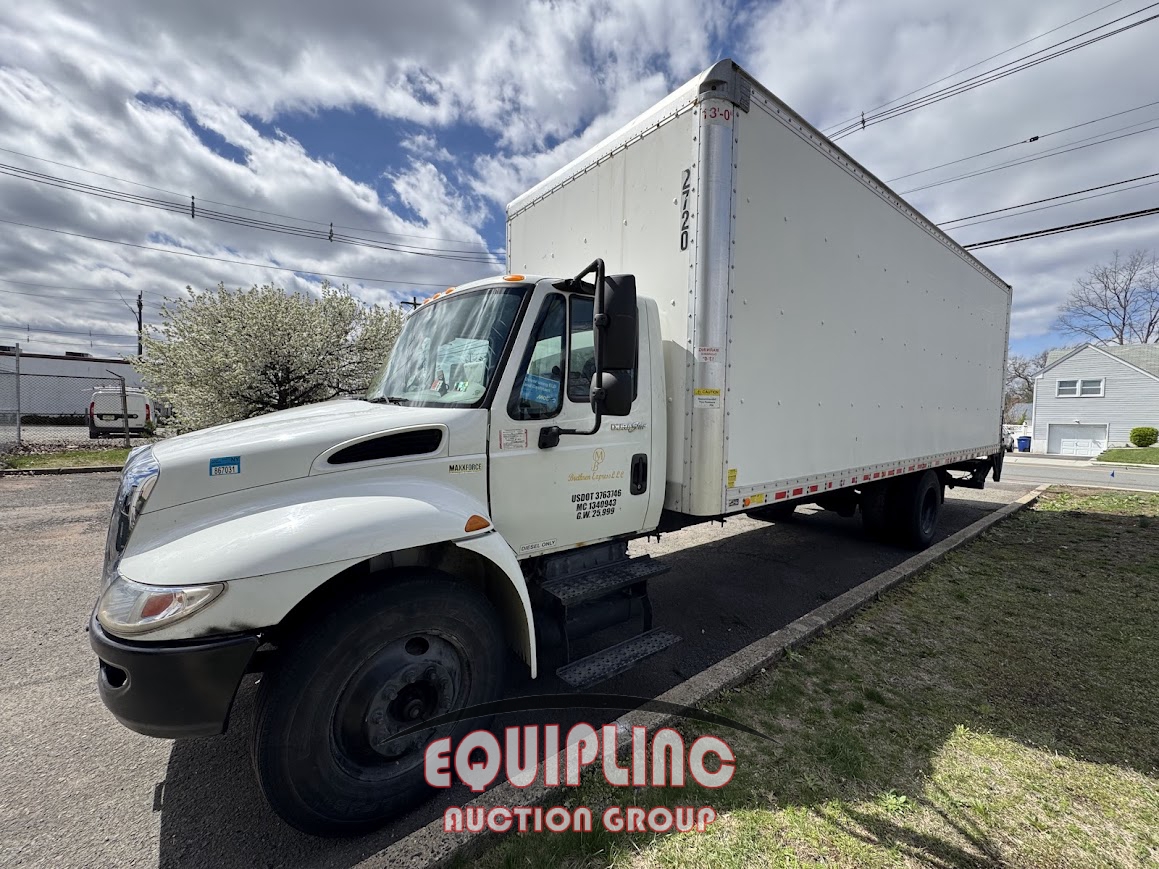 2013 INTERNATIONAL 4300 26 FT BOX TRUCK (A45677)