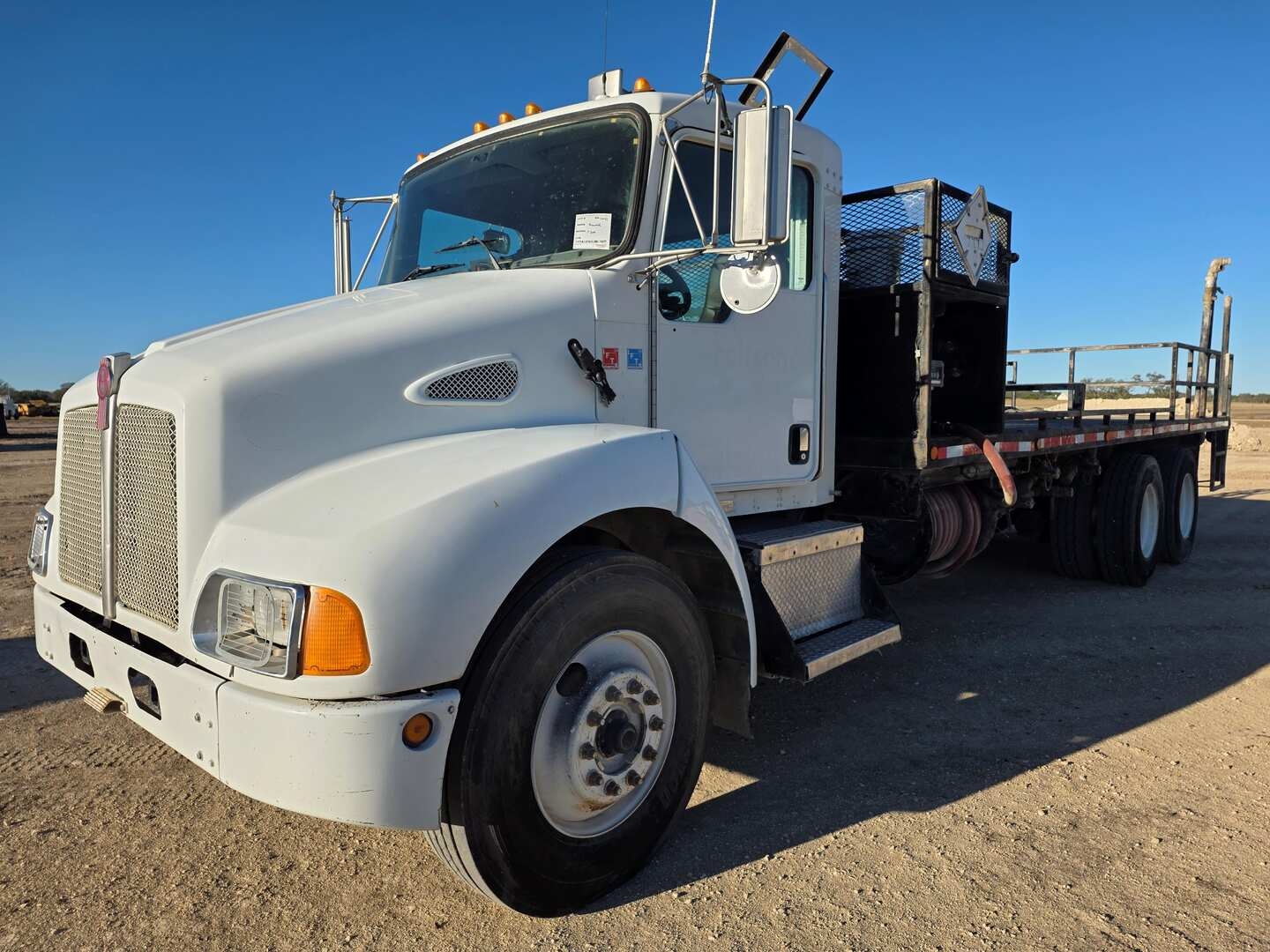 2008 KENWORTH T300 FLATBED FUEL TRANSPORT TRUCK (A58214)