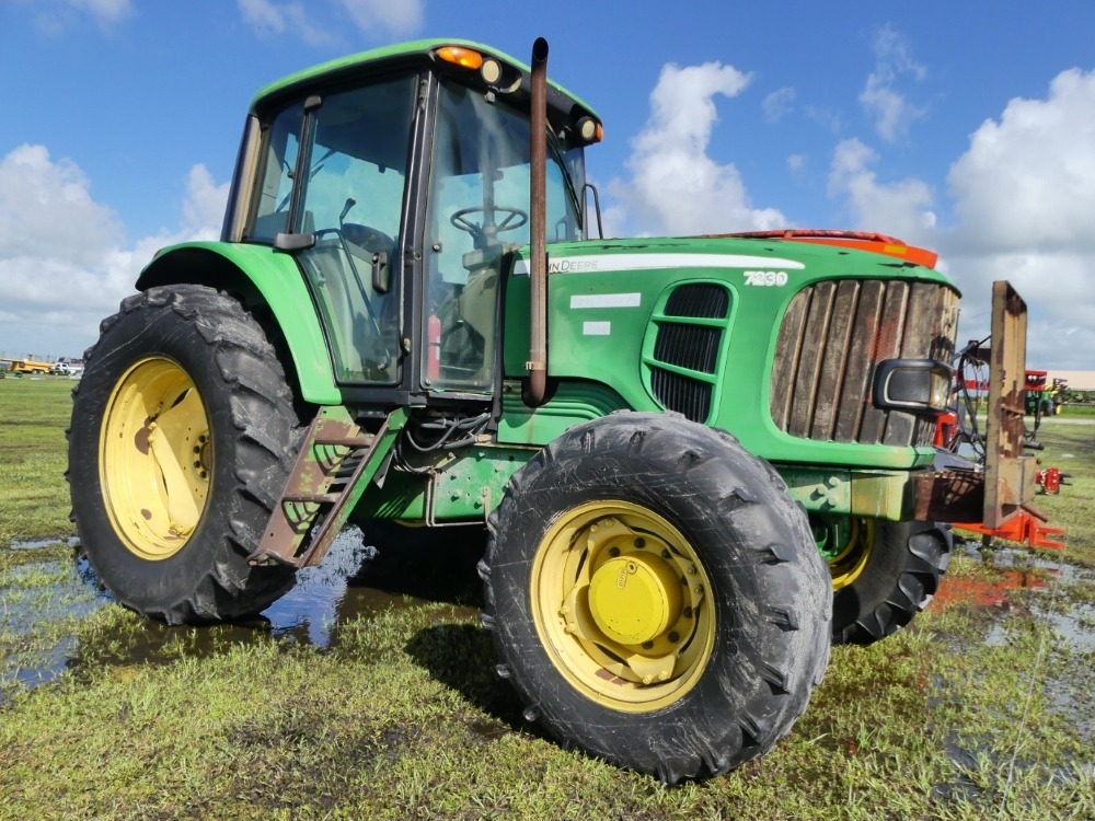 2011 John Deere 7230 (A53314)
