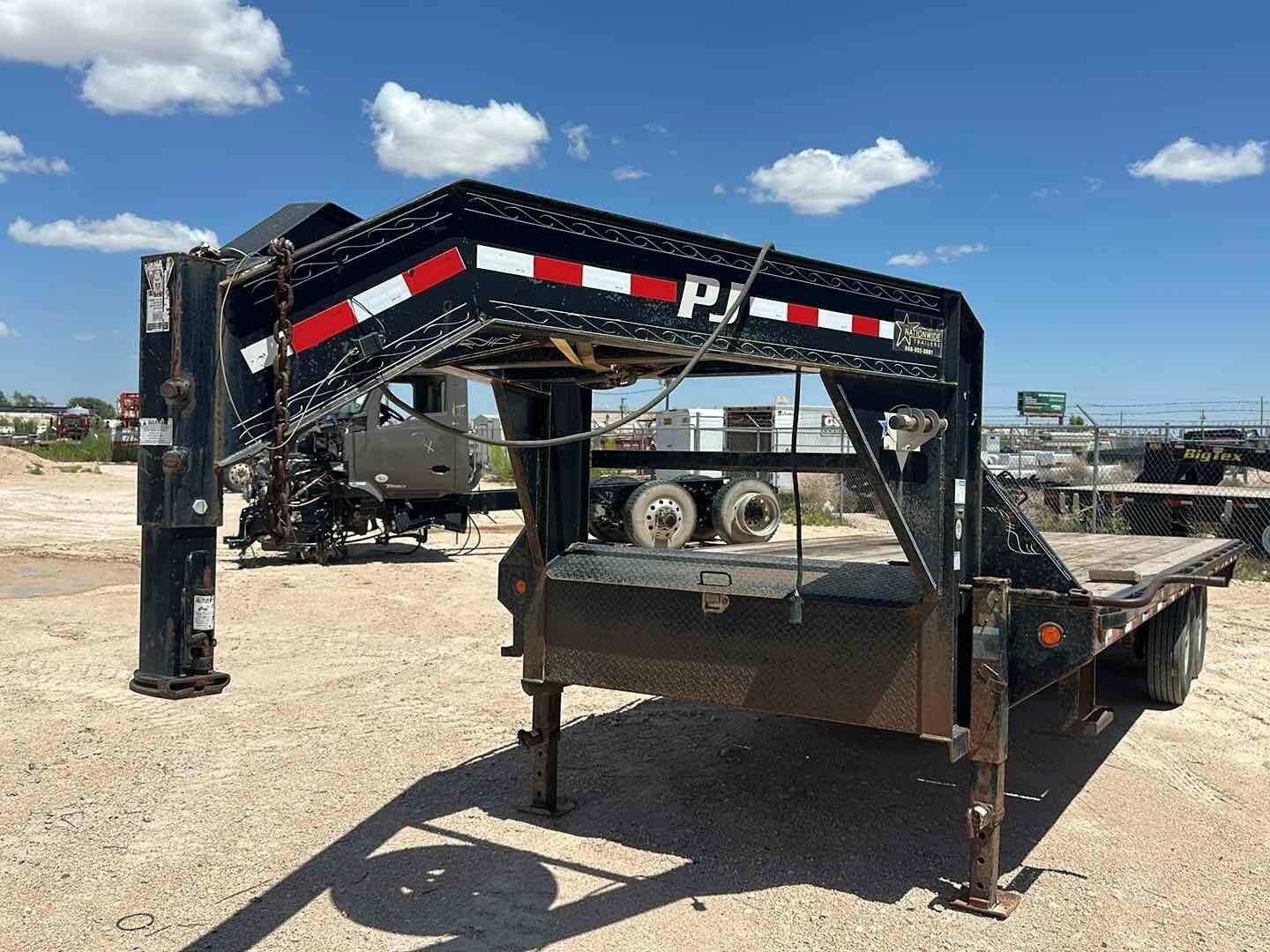2019 PJ 25 T/A GOOSENECK TRAILER (A50854)