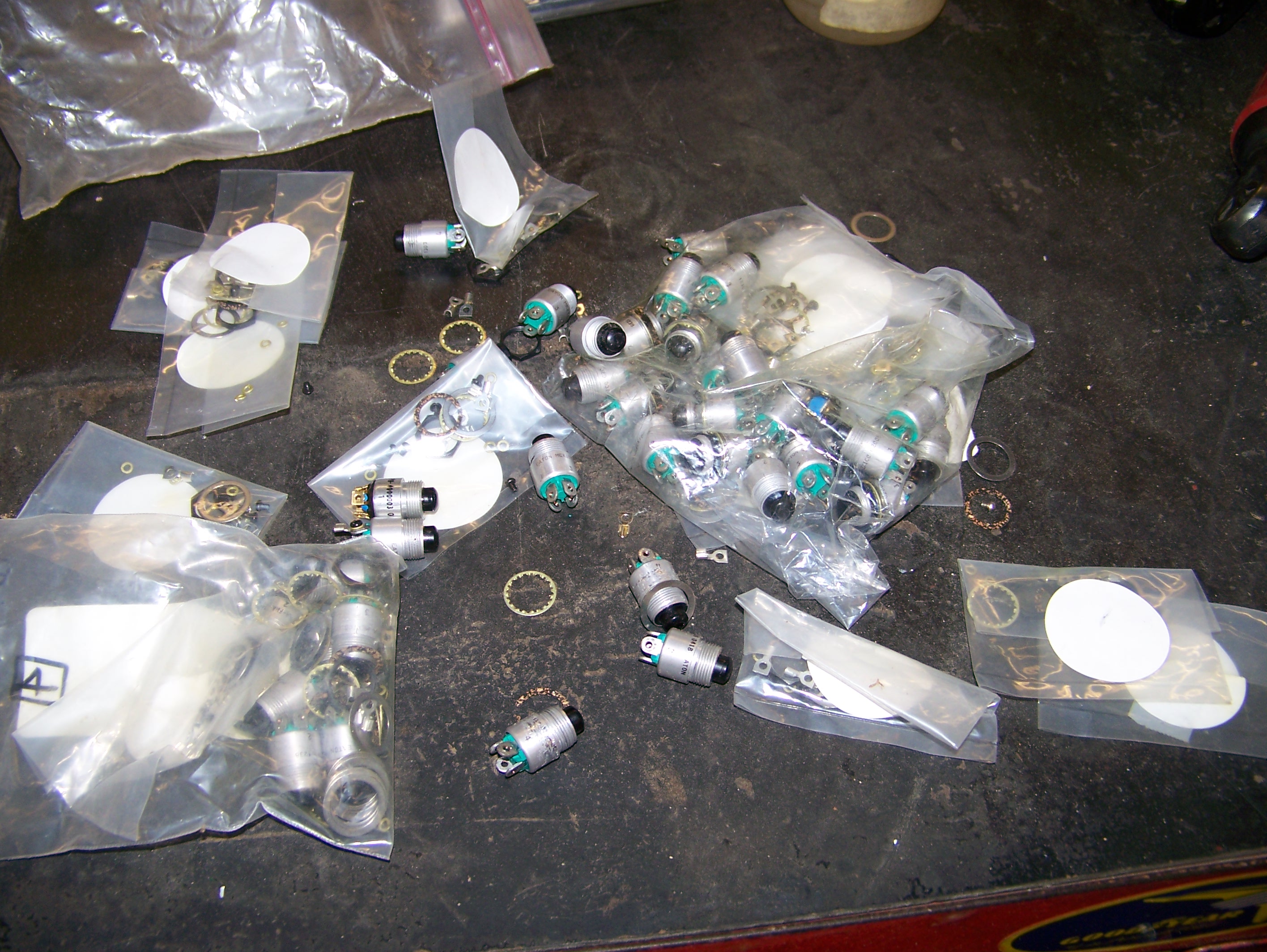 Aircraft Switches Numerous.jpg