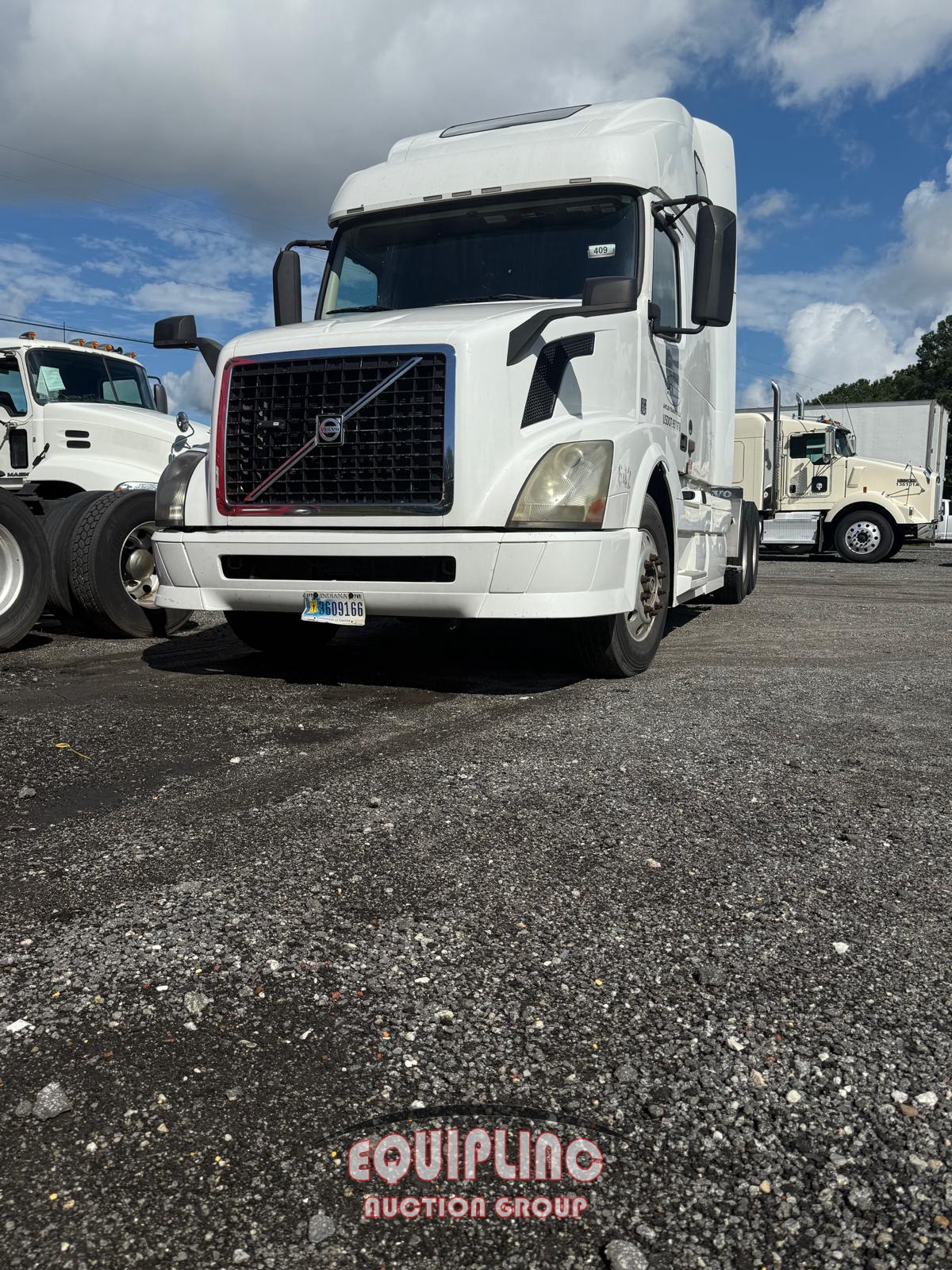 2017 VOLVO VNL SLEEPER (A52577)