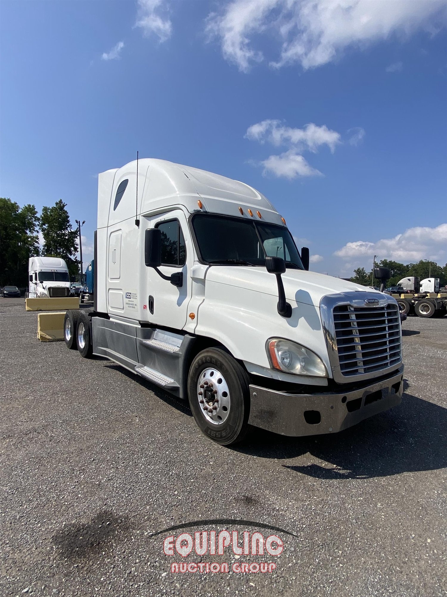 2013 FREIGHTLINER CASCADIA SLEEPER (A52576)