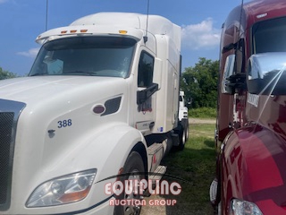 2017 PETERBILT 579 TANDEM AXLE SLEEPER (A54313)