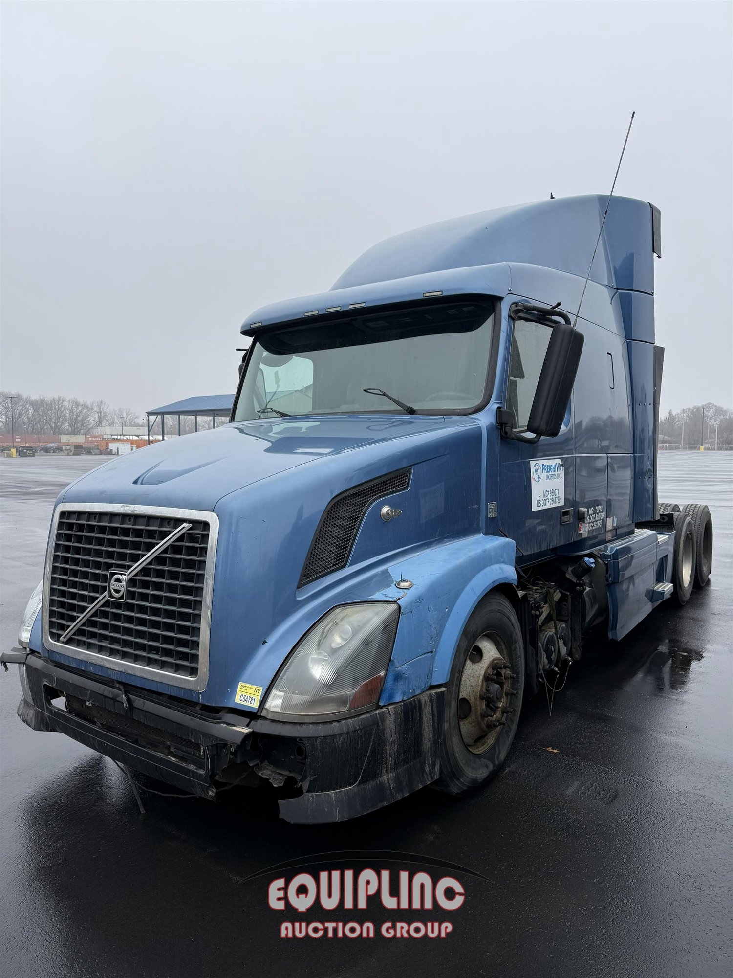 2013 VOLVO VNL630 6X4 T/A SLEEPER TRUCK TRACTOR (A67147)