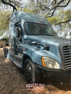 2017 FREIGHTLINER CASCADIA TANDEM AXLE SLEEPER (A43003)