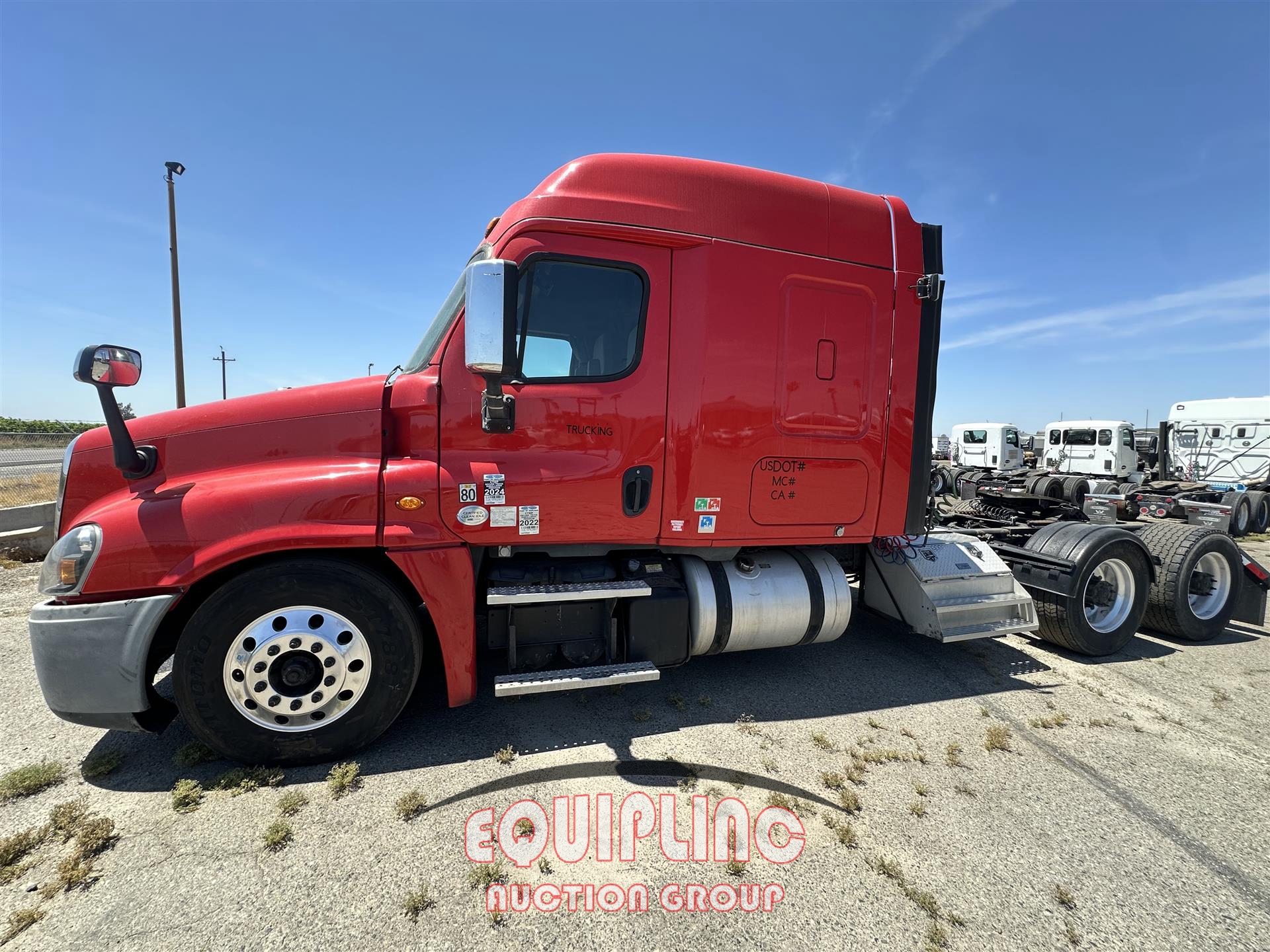 2017 FREIGHTLINER CASCADIA TANDEM AXLE SLEEPER (A45676)
