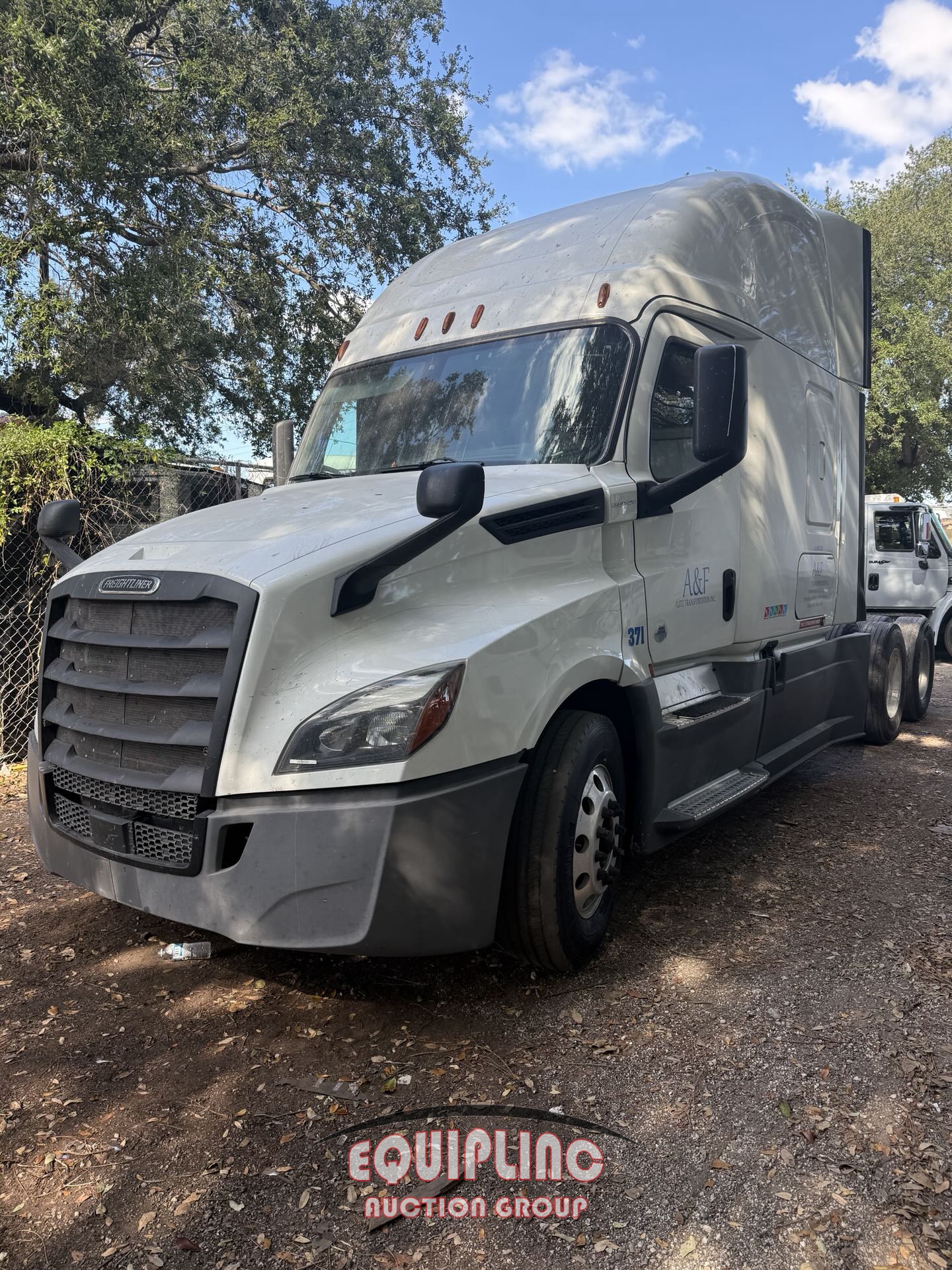 2018 FREIGHTLINER CASCADIA TANDEM AXLE SLEEPER (A59905)