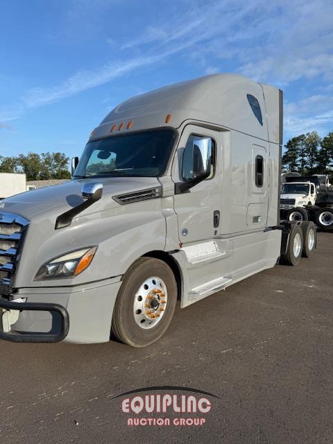 2019 FREIGHTLINER CASCADIA TANDEM AXLE SLEEPER TRUCK (A54607)
