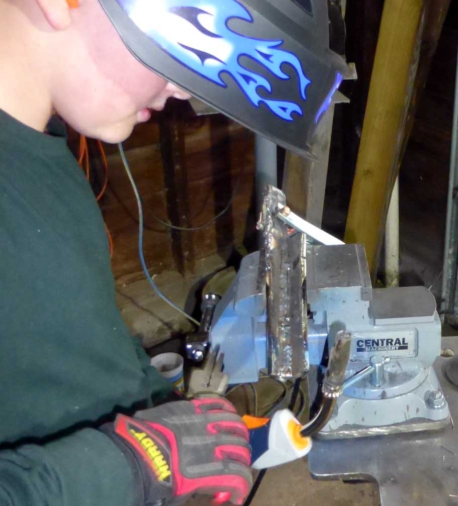andrewweld0742.jpg