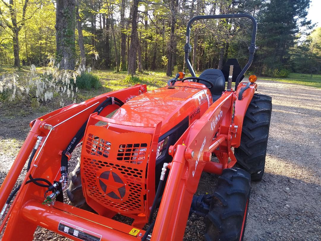 April_2021_Tractor_waxed_A.jpg