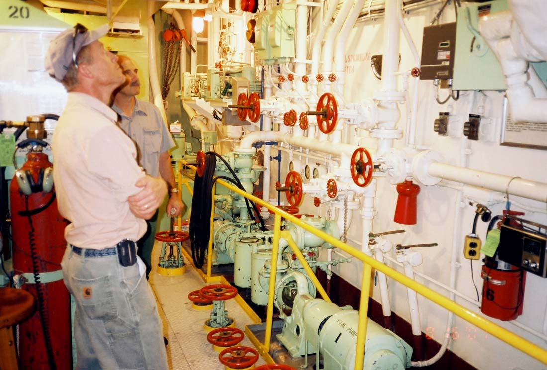 Arlyn Ranger engine room (DL).jpg