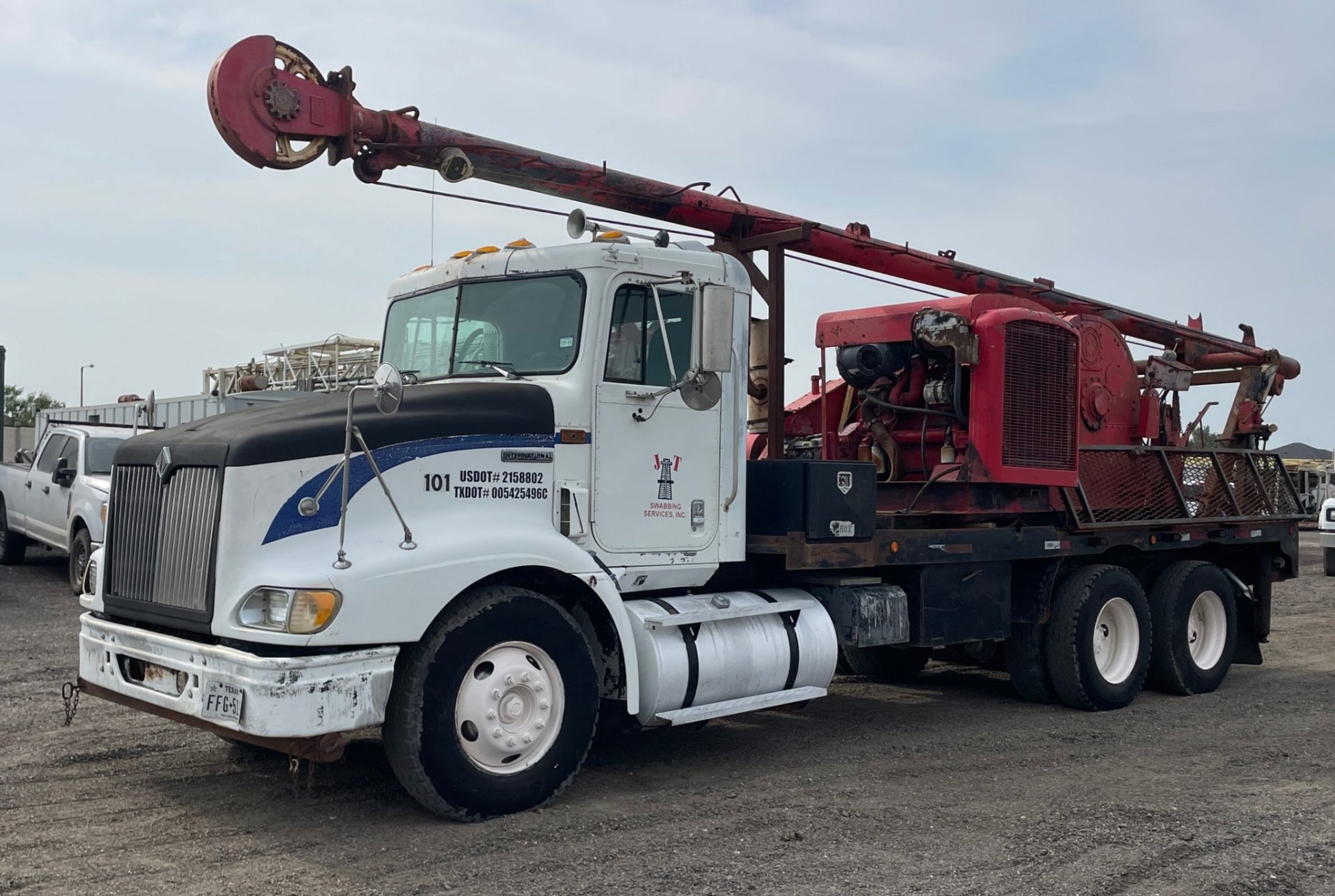 2000 INTERNATIONAL 9200 (A52472)