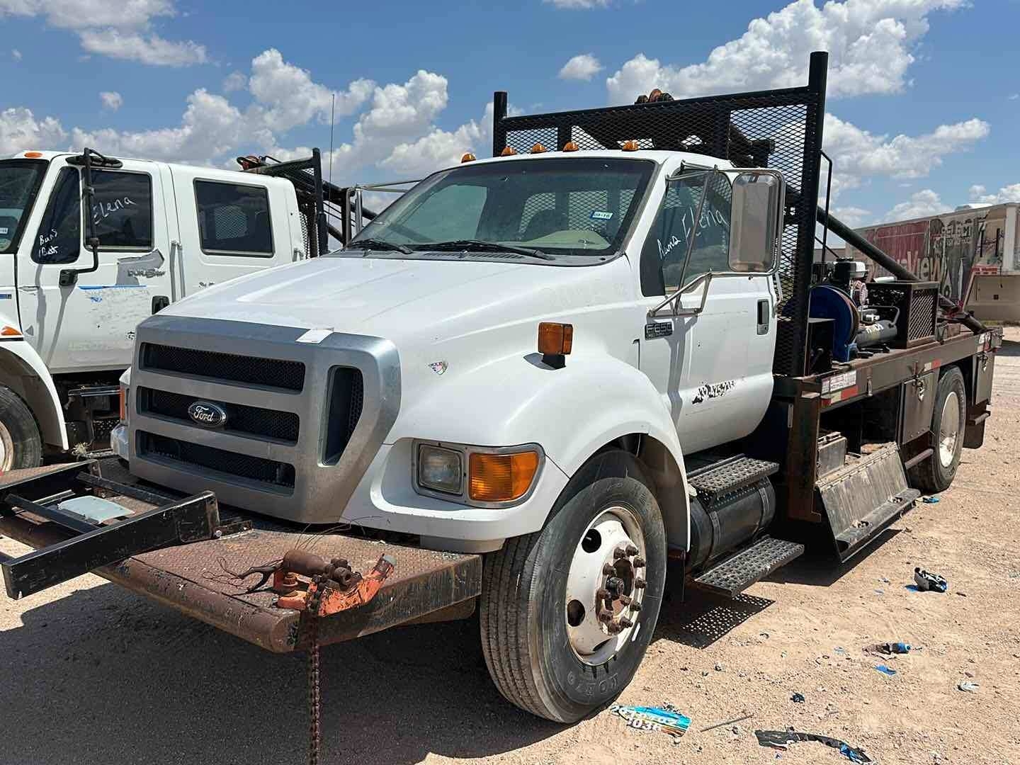 2011 FORD F-650 ROUSTABOUT TRUCK (A52472)
