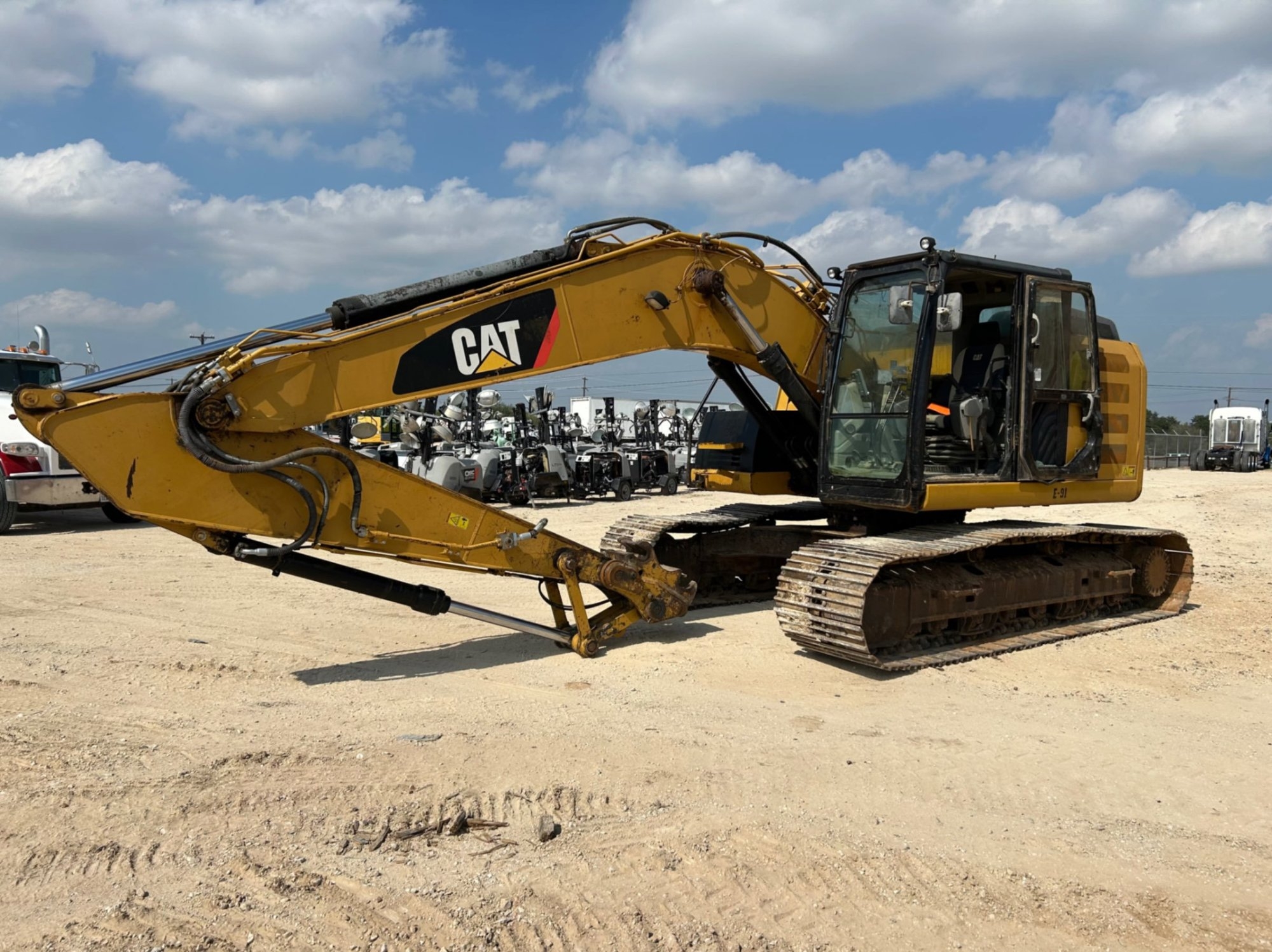 CAT 320E (A55745)