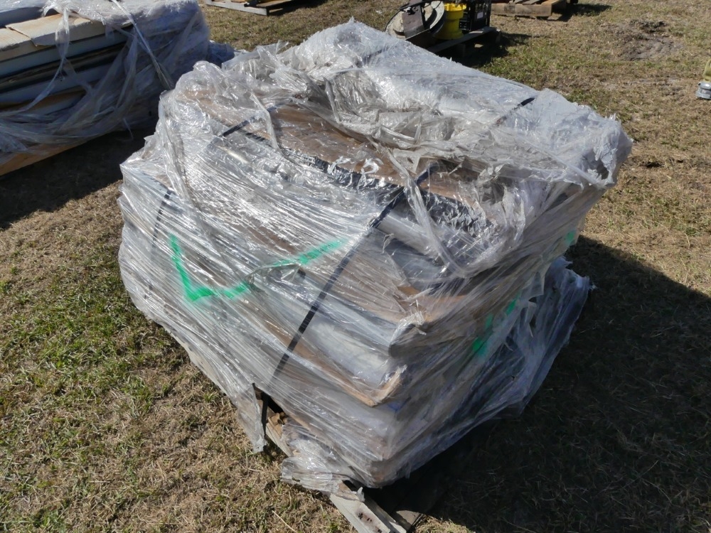 Pallet of 3' LED Lights (A56469)