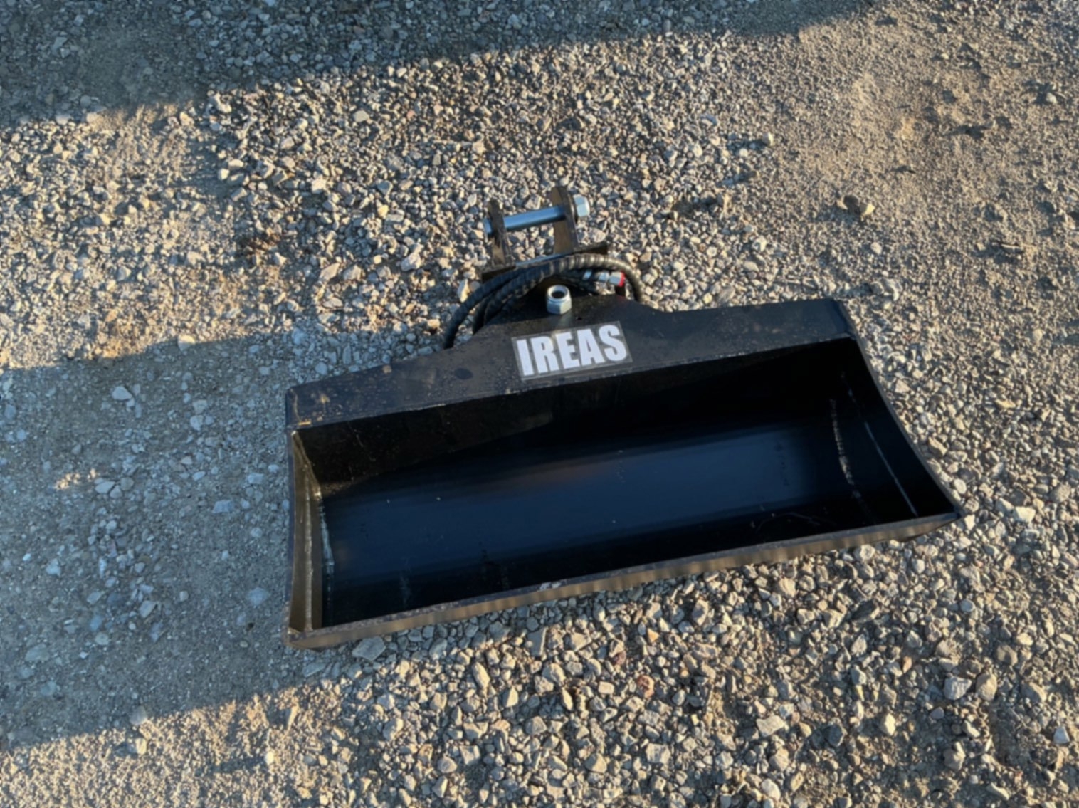 HYDRAULIC TILTING BUCKET FOR MINI EXCAVATOR (A58214)