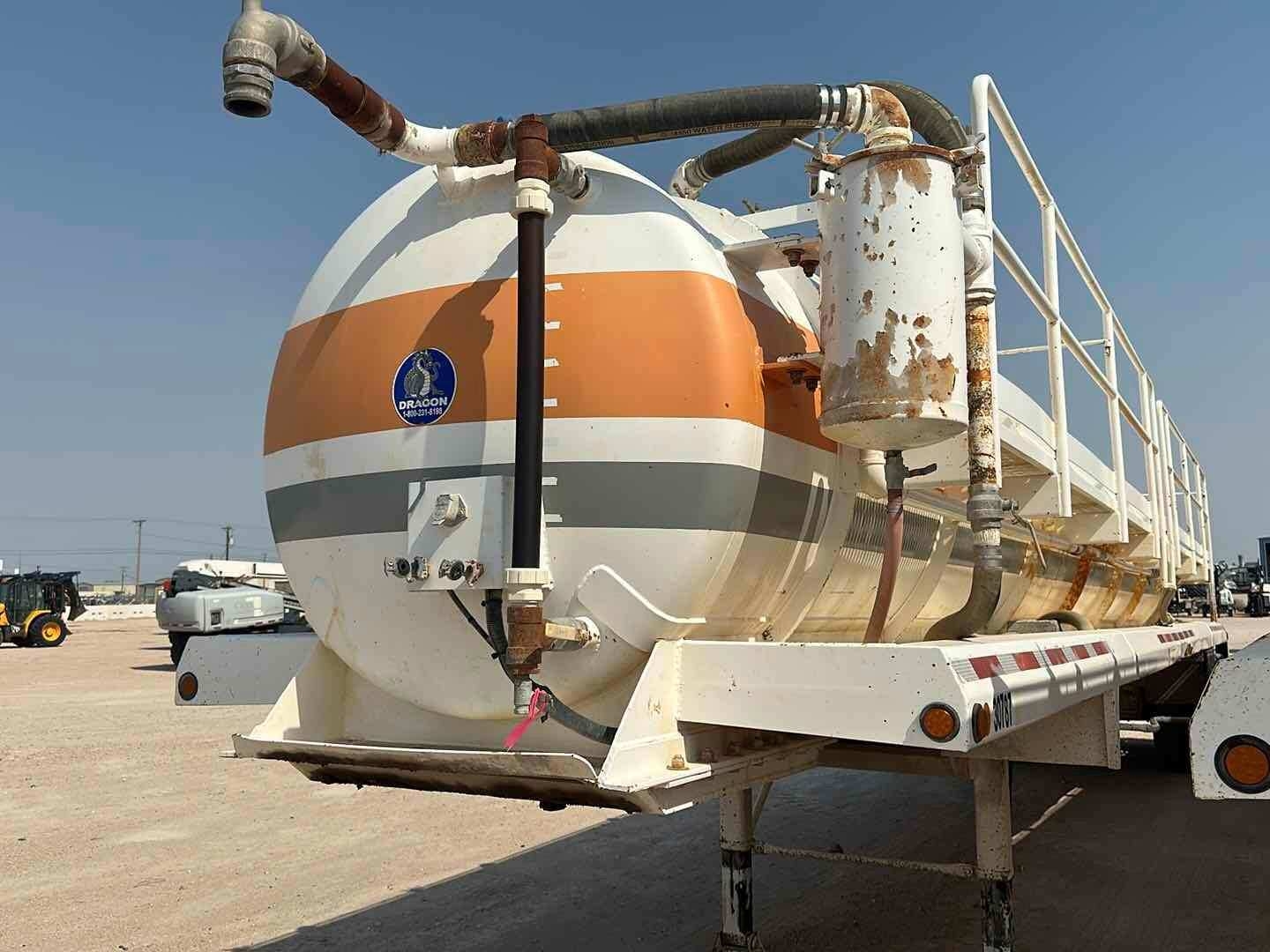 2009 DRAGON PRODUCTS 130BBL VACUUM TRAILER (A53843)