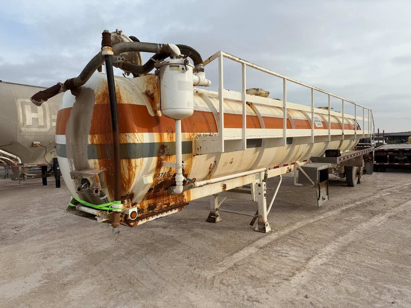 2014 TROXELL 130BBL VACUUM TRAILER (A58214)