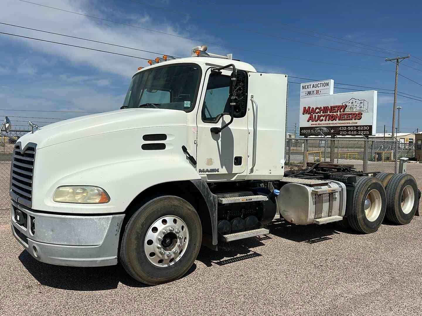 2014 MACK CXU (PINNACLE) (A50854)