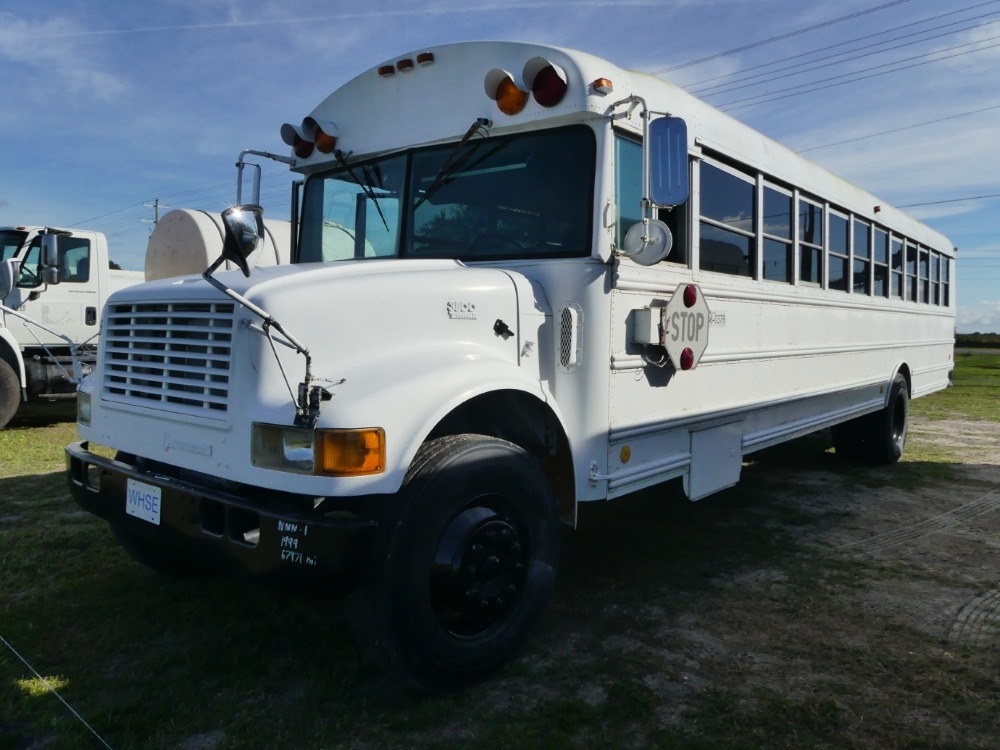 1999 International 3800 T444E Bus (A57148)