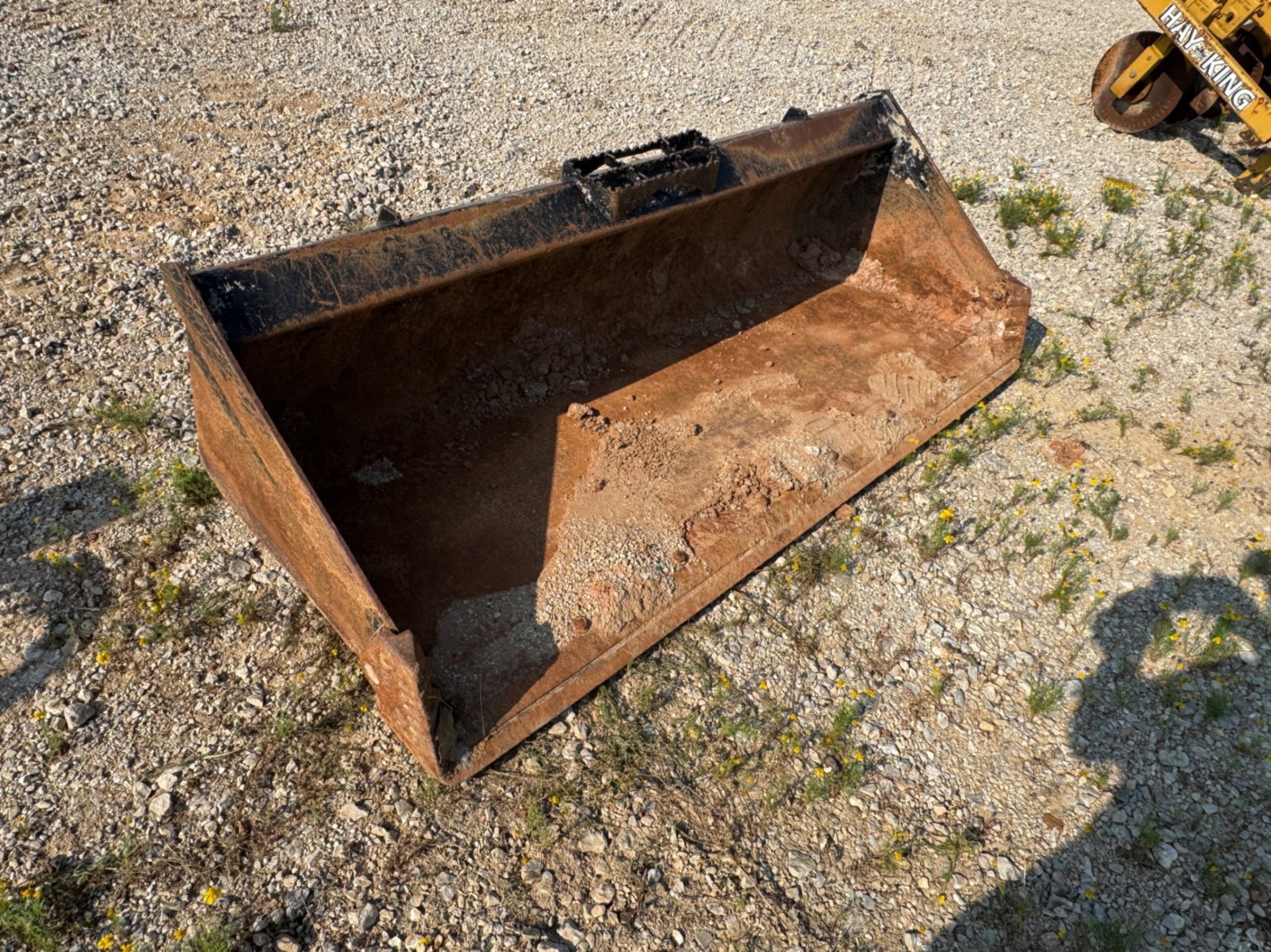 SKID STEER BUCKET (A52472)