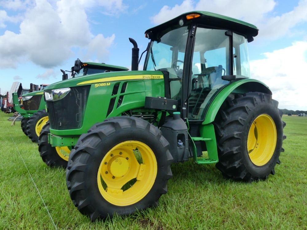 2015 John Deere 5085M (A50120)