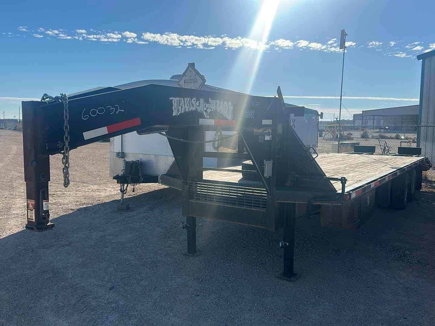 2012 TEXAS BRAGG ENTERPRISES 24+6 T/A GOOSENECK TRAILER (A55745)