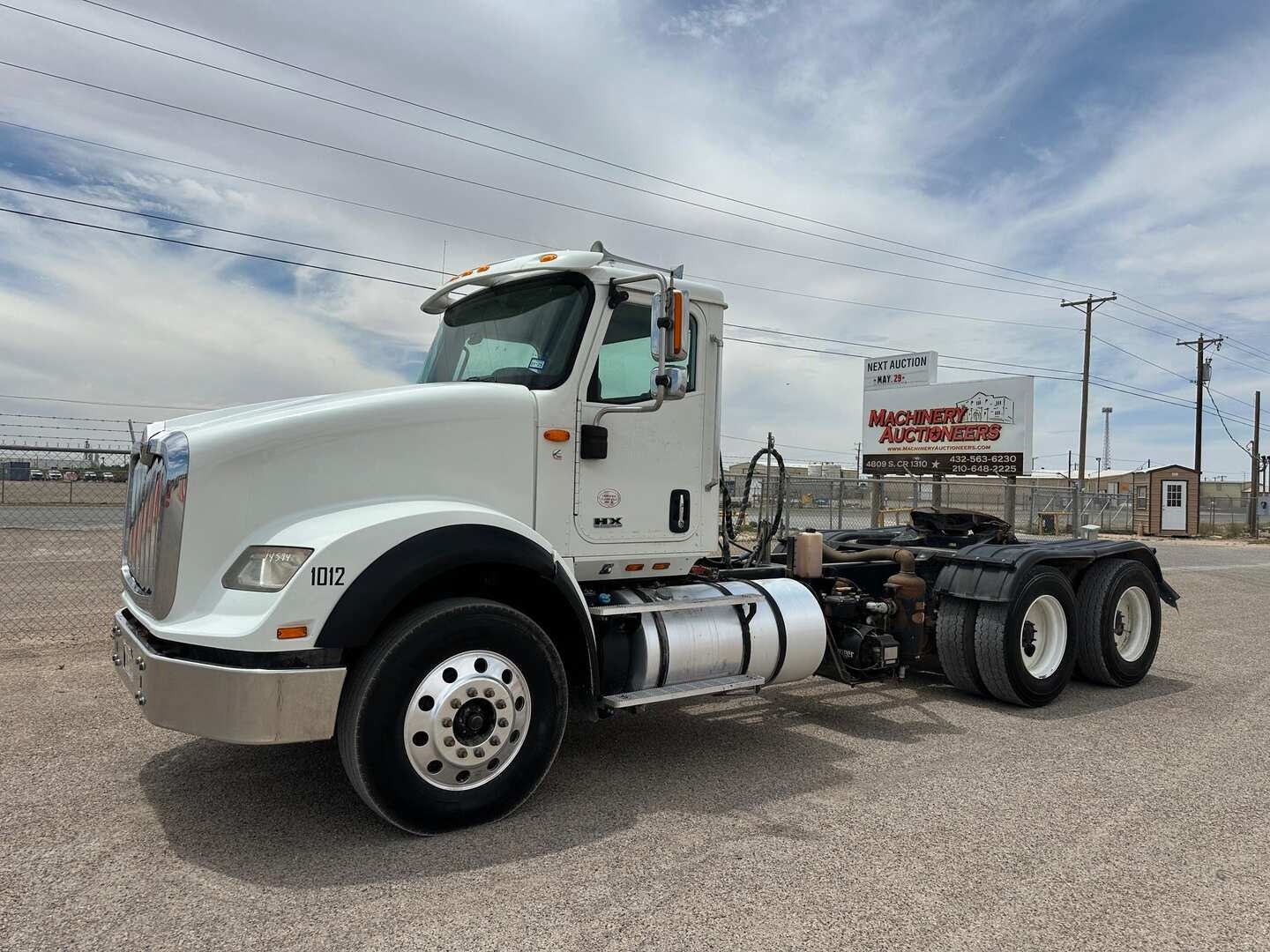 2019 INTERNATIONAL HX620 DAYCAB (A47001)