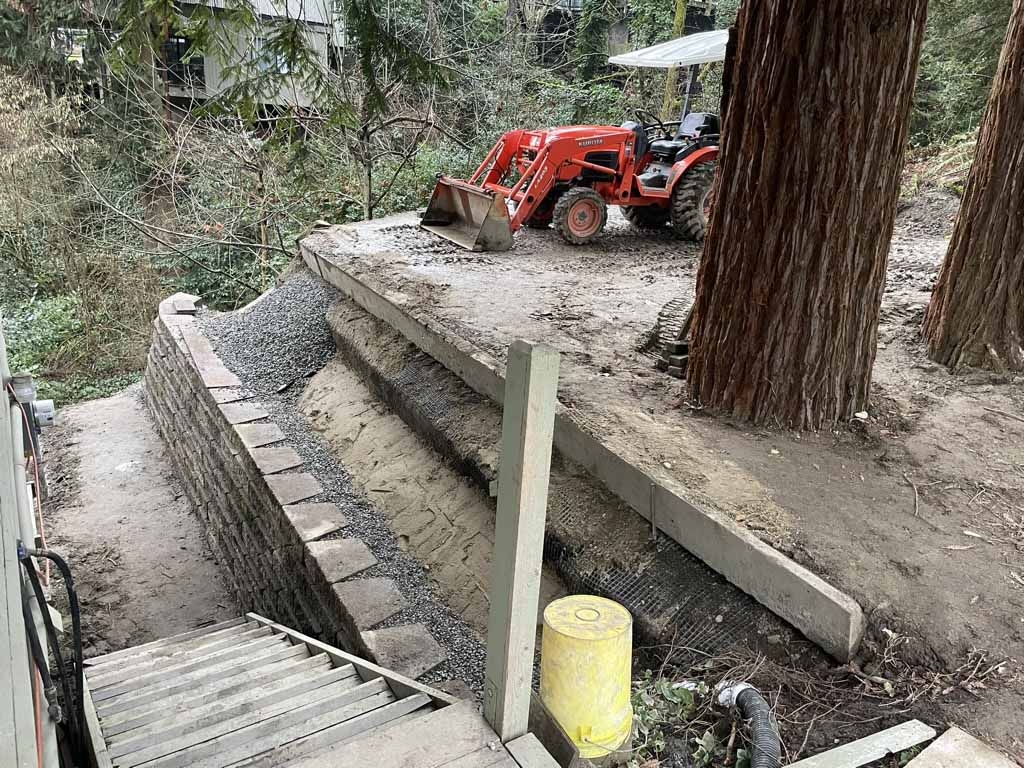 backfilling wall gravel.jpg