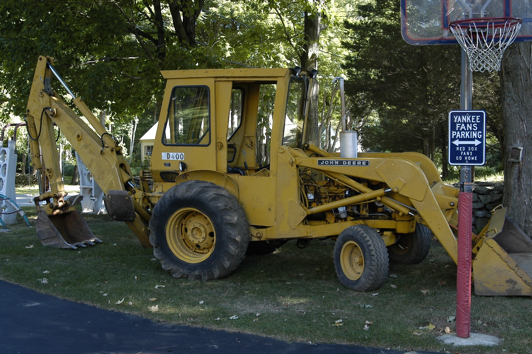 Backhoe May08-10.jpg