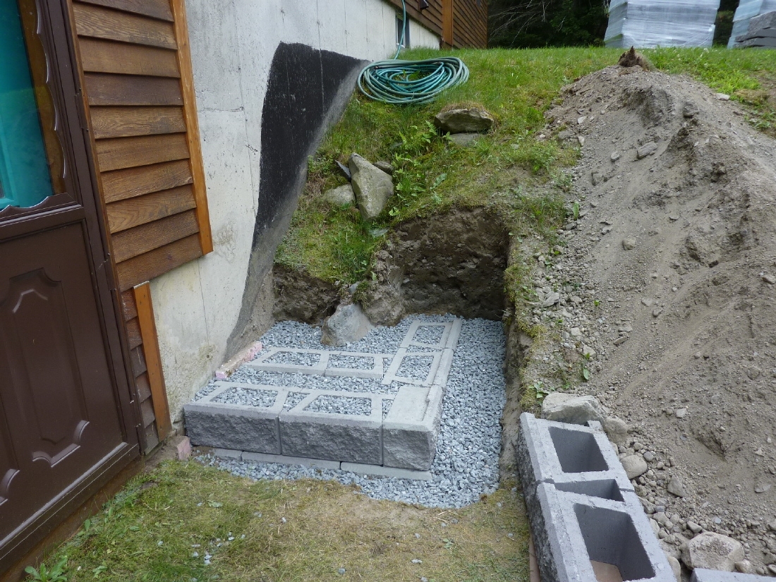 BackWall4.JPG