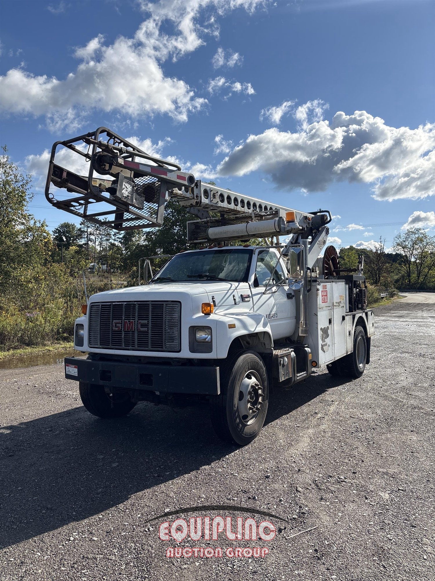 2000 GMC C7500 SINGLE AXLE VOCATIONAL TRUCK (A56129)