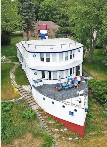 boat house.JPG
