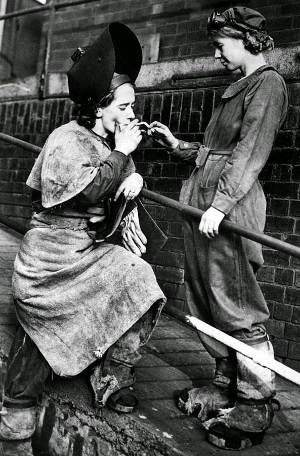 BritishWelders1942.jpg