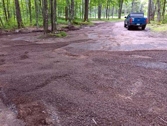 brtparkinglotsgravel.jpg