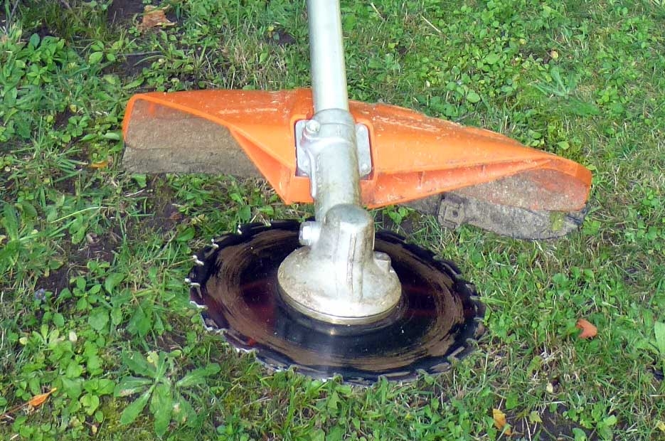 brushcutter0865.jpg