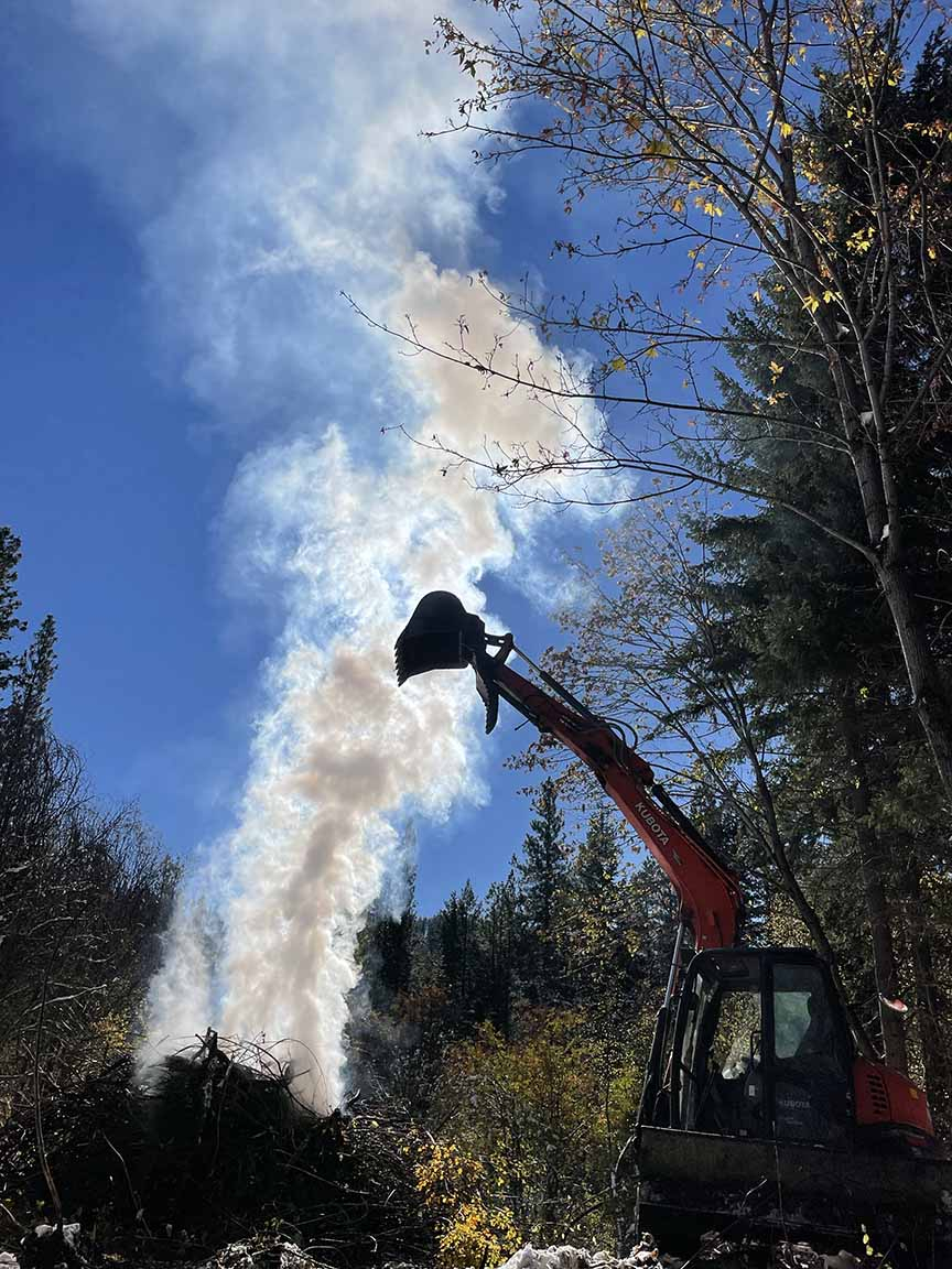 burning brush pile KX080.jpg