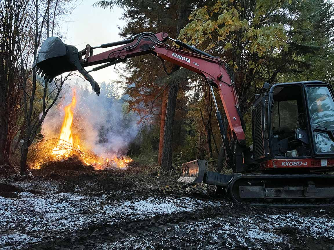 burning brush pile2 KX080.jpg