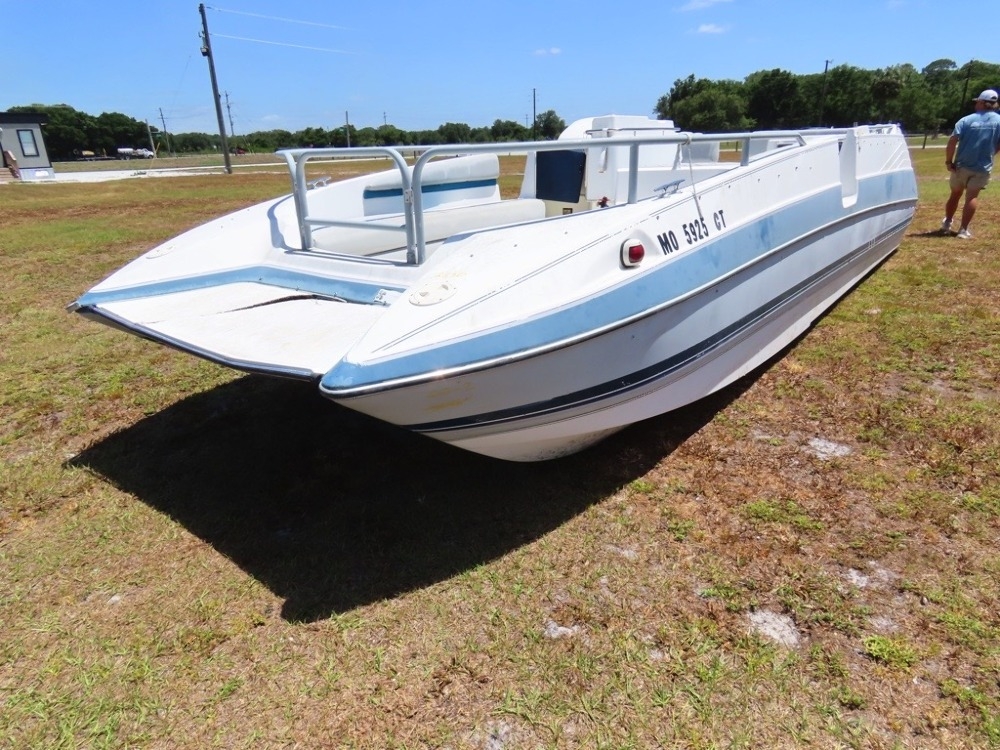 1991 USJ/Bayliner (A44502)