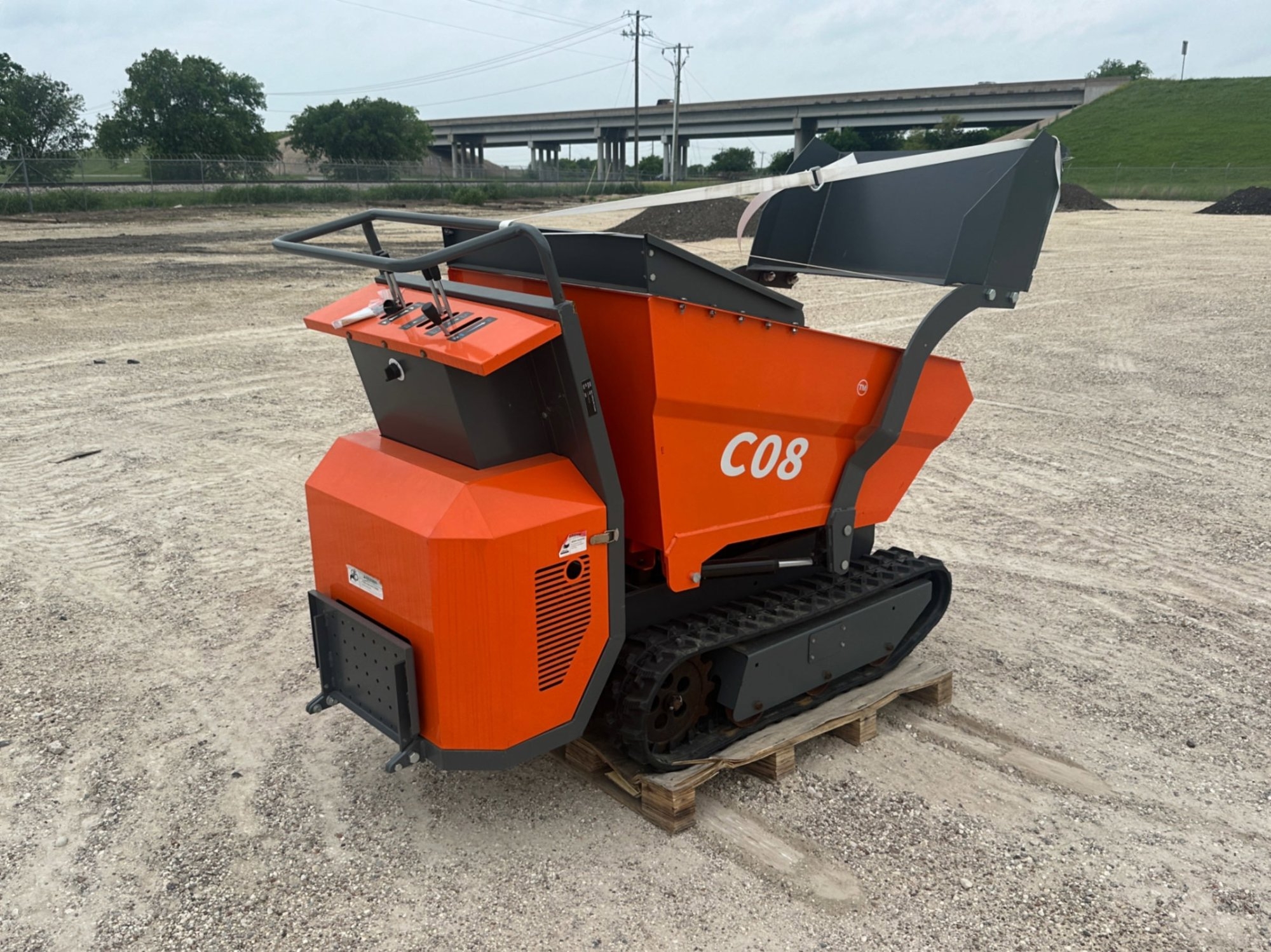 2024 VALLEY PIONEER C08 MINI DUMPER (A47001)