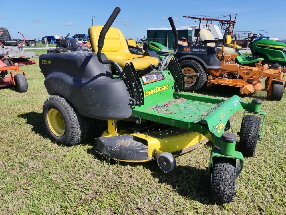 JD Z225 ZTR Mower (A50121)